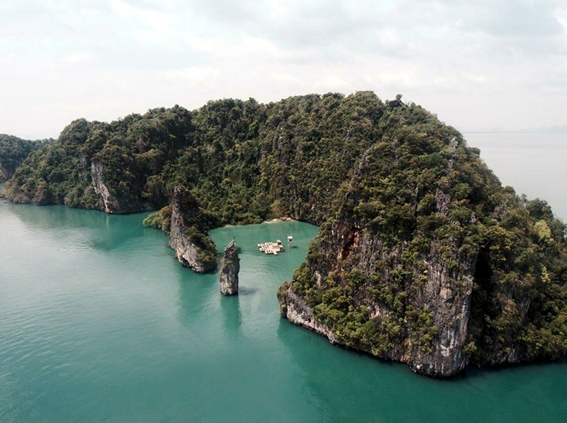 οle scheeren's multimedia exhibition transports visitors to his iconic projects through AR