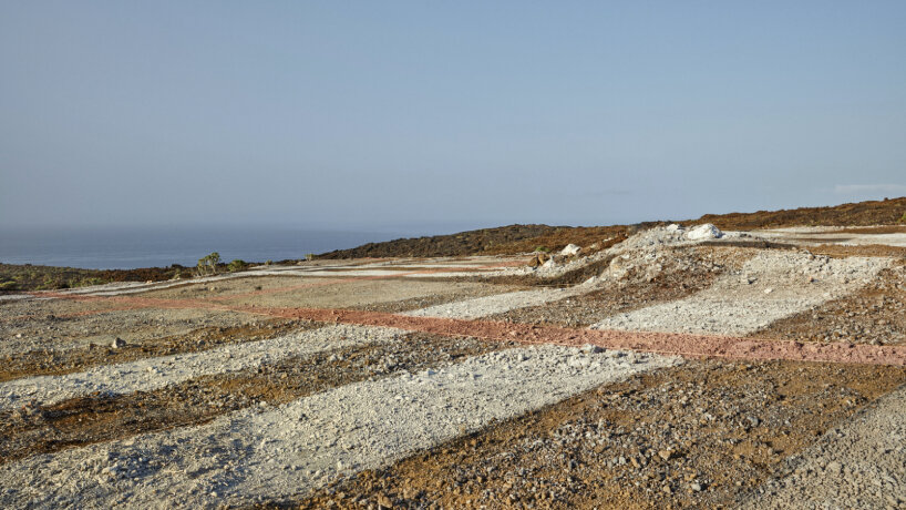 canary islands | images © courtesy of Burberry