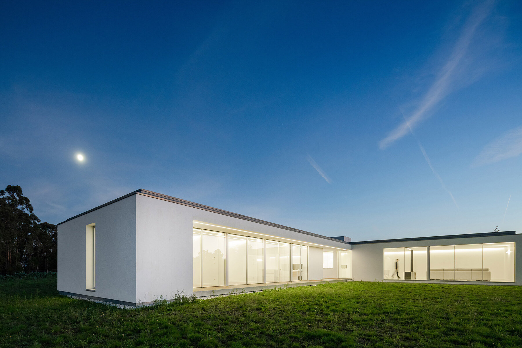 casa-primus-lopes-pertile-architects-portugal-designboom-08a