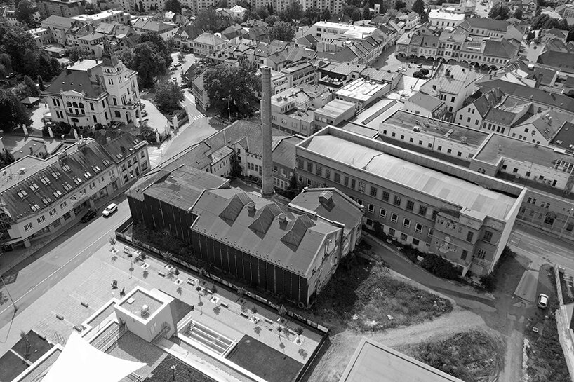 the complex shut down in 2009