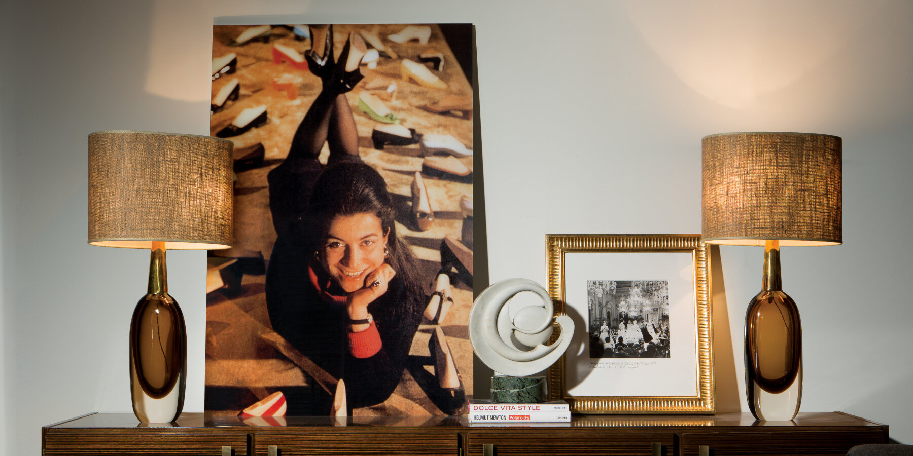portrait-florence-ferragamo-lungarno-collection-designboom-ban