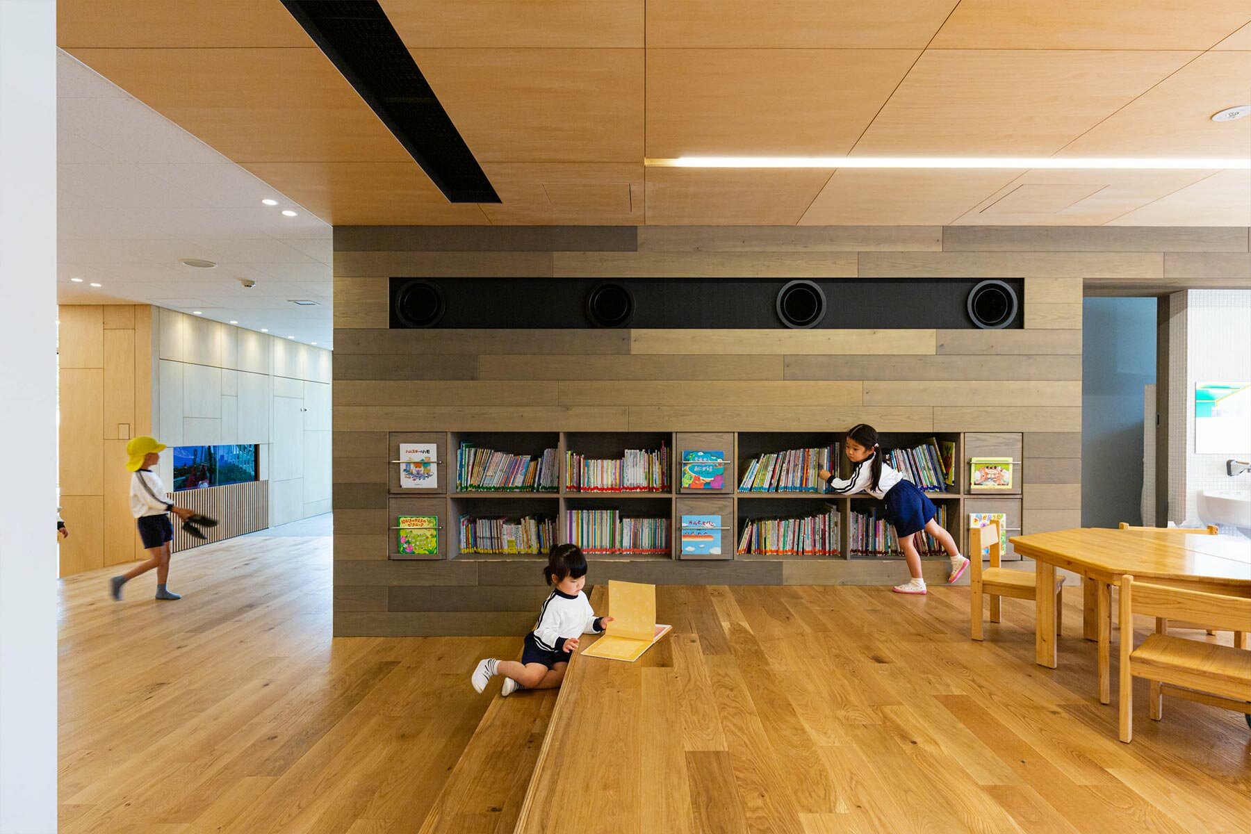 rj-nursery-hibinosekkei-youji-no-shiro-japan-designboom-41800