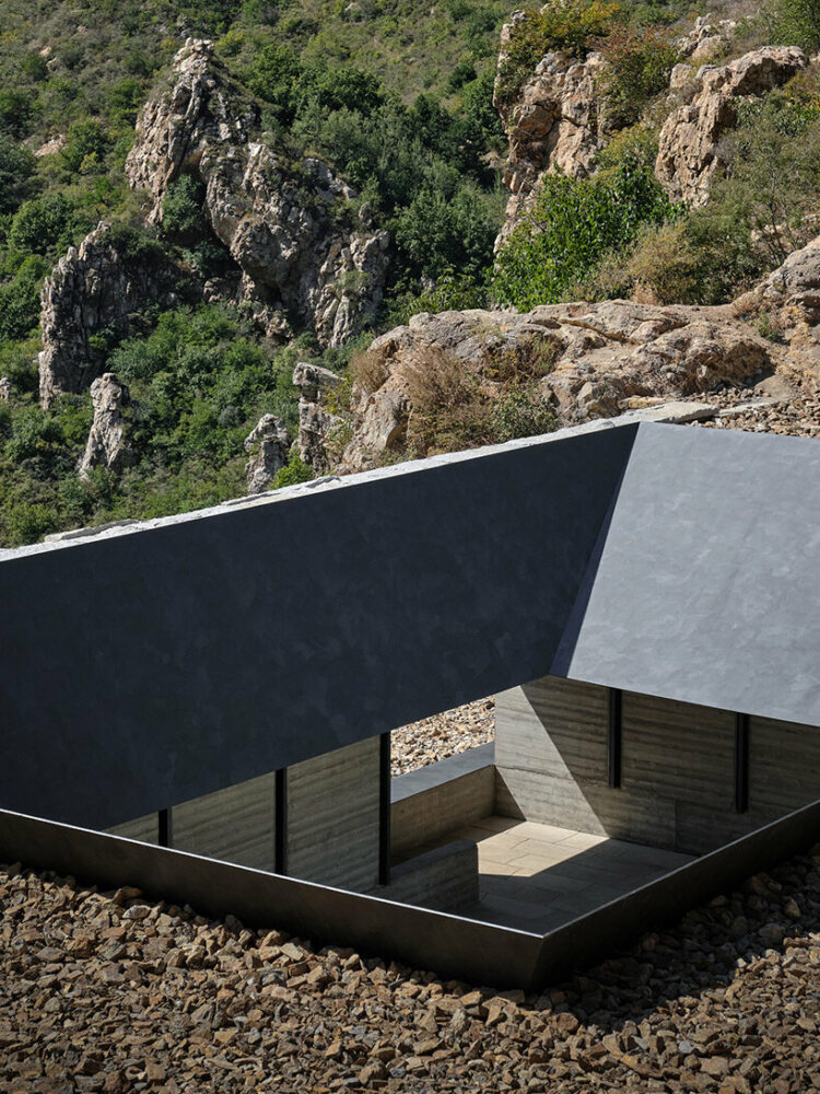 image by Jonathan Leijonhufvud