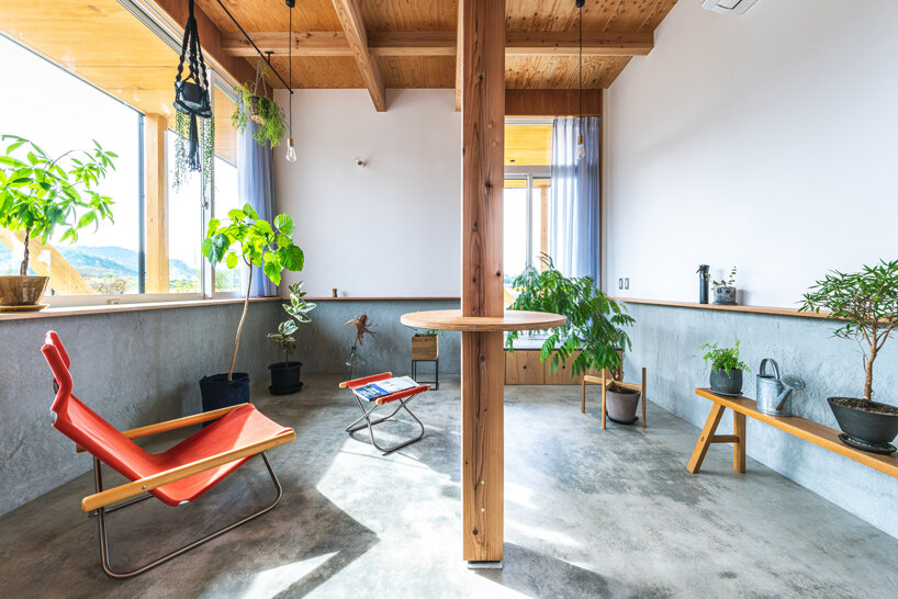 ushijima architects designs japanese house to 'float like a boat as its surroundings change' - 6