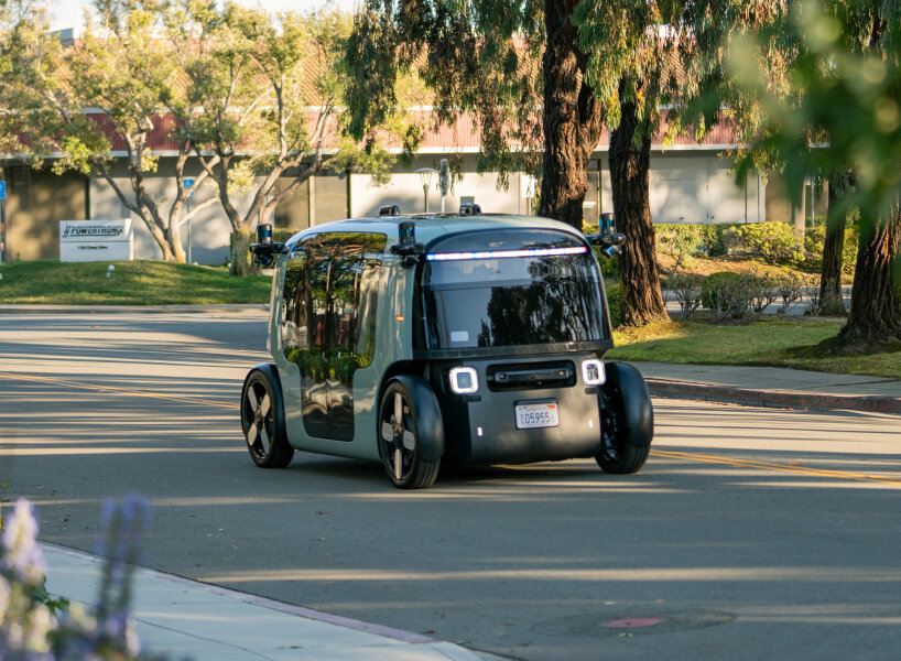 autonomous robotaxi zoox