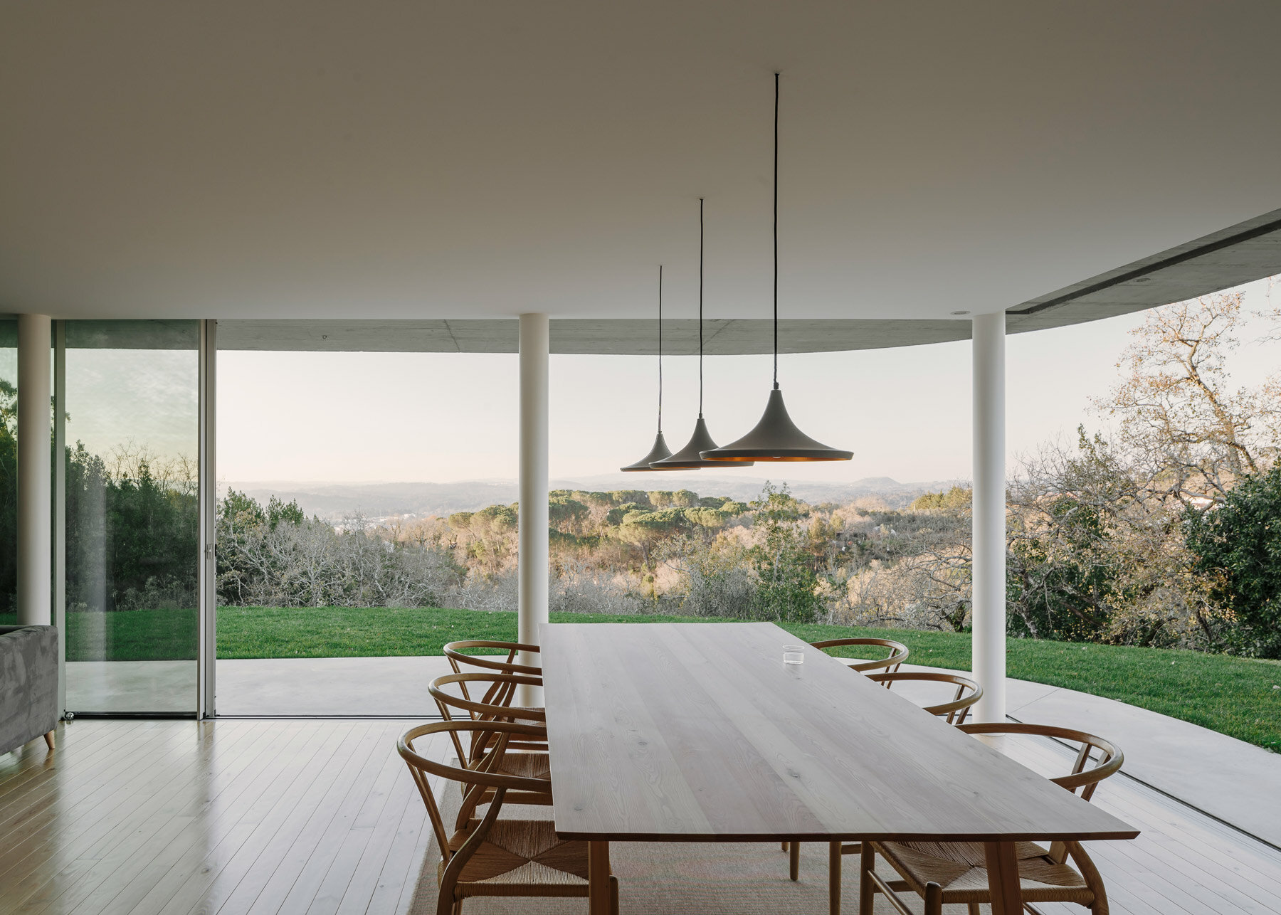 bruno-lucas-casa-chouso-portugal-designboom-18003