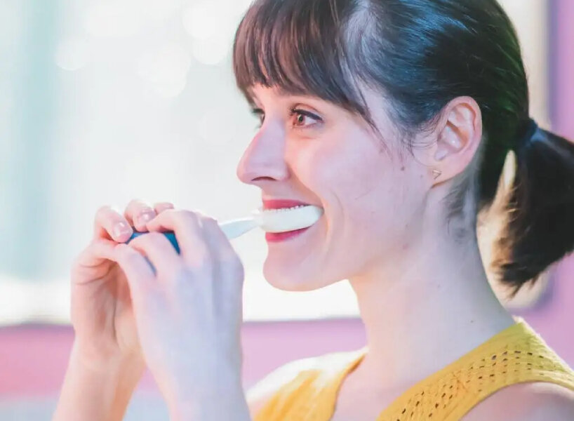 electric mouthpiece toothbrush
