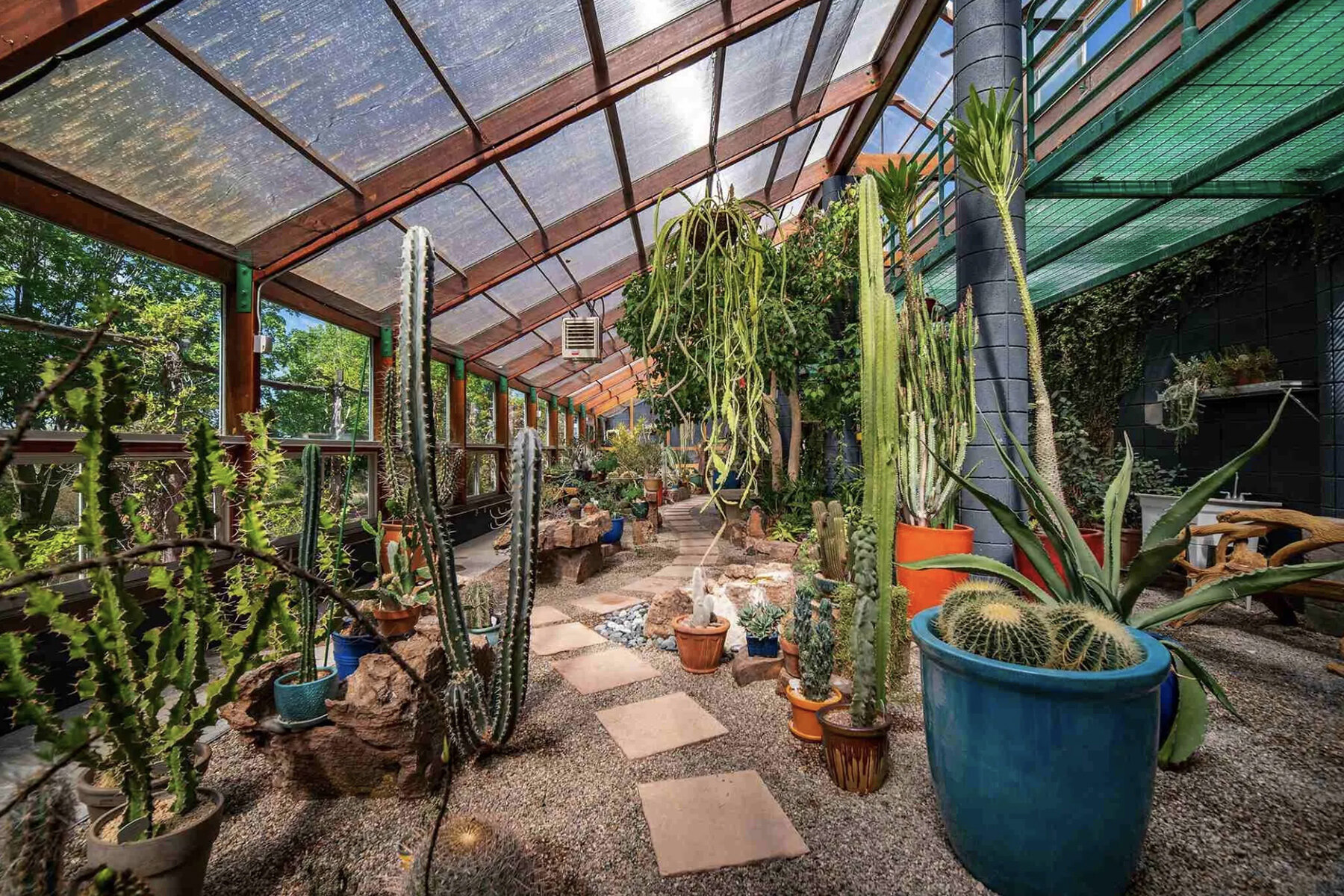 georgia-okeeffe-sol-sombra-house-santa-fe-new-mexico-designboom-08a