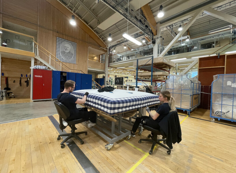 hästens bed blue check pattern