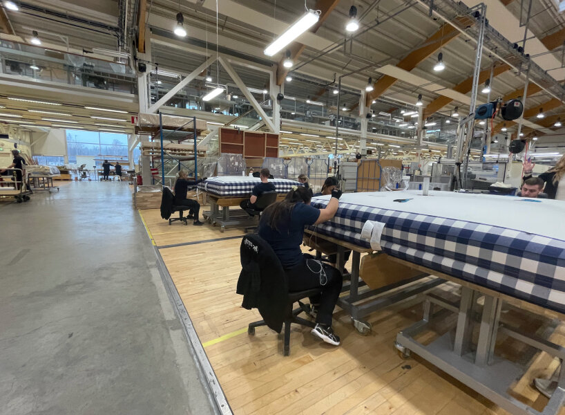 hästens bed blue check pattern