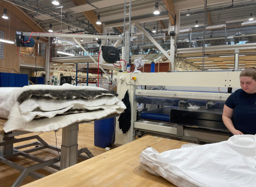 hästens bed blue check pattern