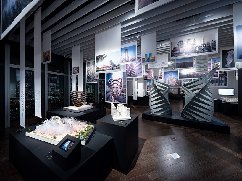 installation view - 'Heatherwick Studio: Building Soulfulness', Tokyo City View (2023) | image © Furukawa Yuya, courtesy Mori Art Museum, Tokyo