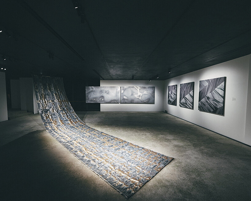 Hosoo Masataka + Hirakawa Norimichi + Hayama Tatsuki, QUASICRYSTAL -- In search of textiles using code, 2020‒21 | image by Kotaro Tanaka © Hosoo