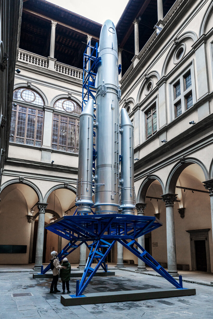 palazzo strozzi reaching for the stars