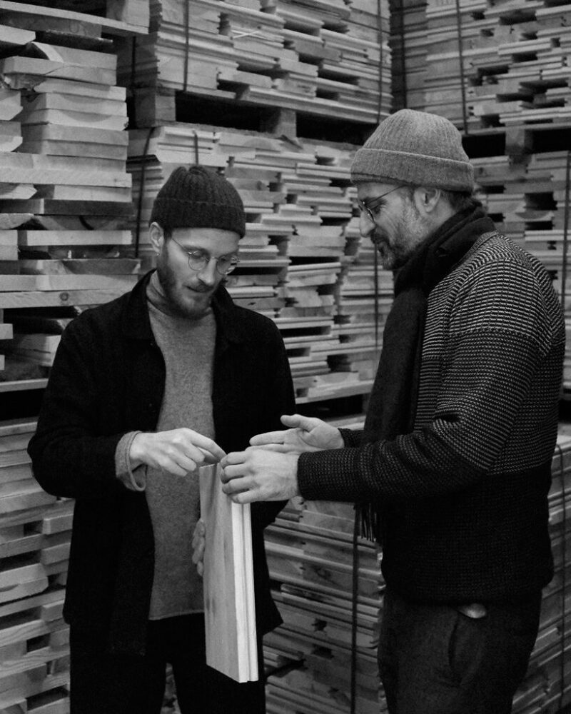 Erik Kolman and Victor Boye select Dinesen offcuts for the project