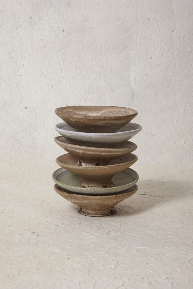 cups by Benjamin Dosgheas, 13 x 6 cm | glazed stoneware