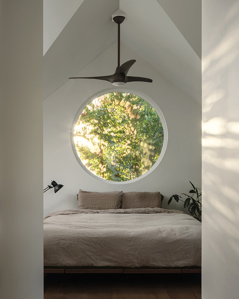 north arrow studio builds corrugated sheet metal 'birdhouse' in austin - 1