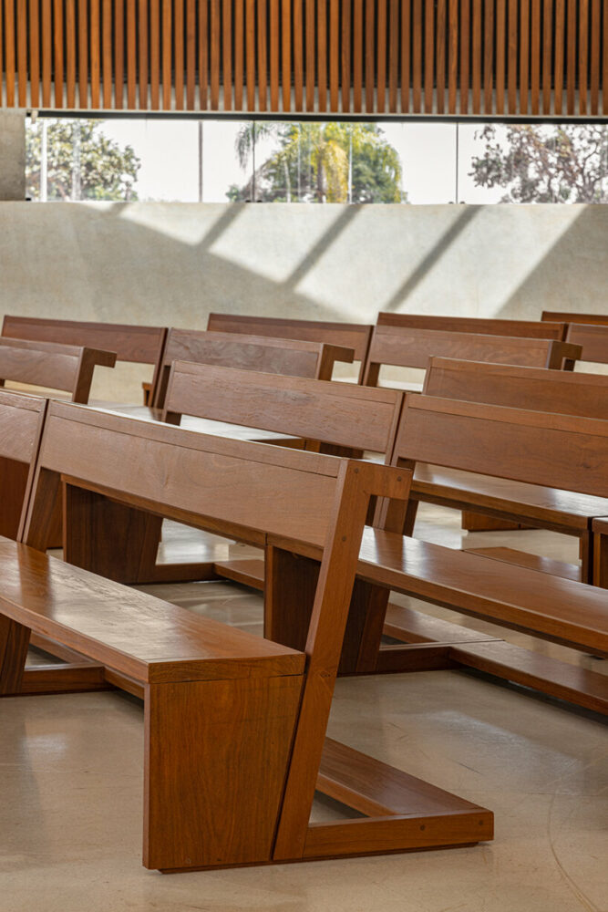 ARQBR’s strikingly modernist concrete church is an ode to the endless brazilian horizon
