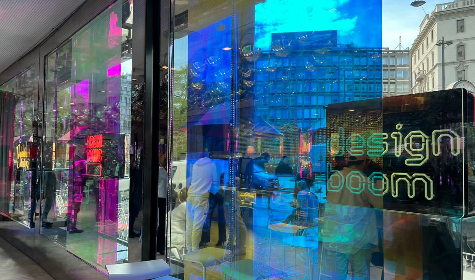 Louis Vuitton Bag In A Shop Window In Via Montenapoleone Stock