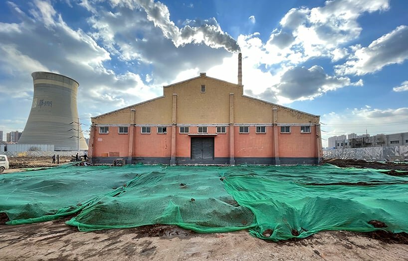 original gable wall of the warehouse