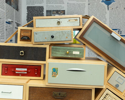 droog honors 30 years of rebellious design with twitter feed-inspired triennale show