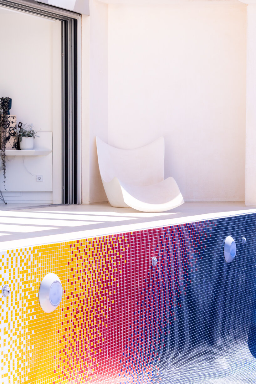 felipe pantone pool mosaic