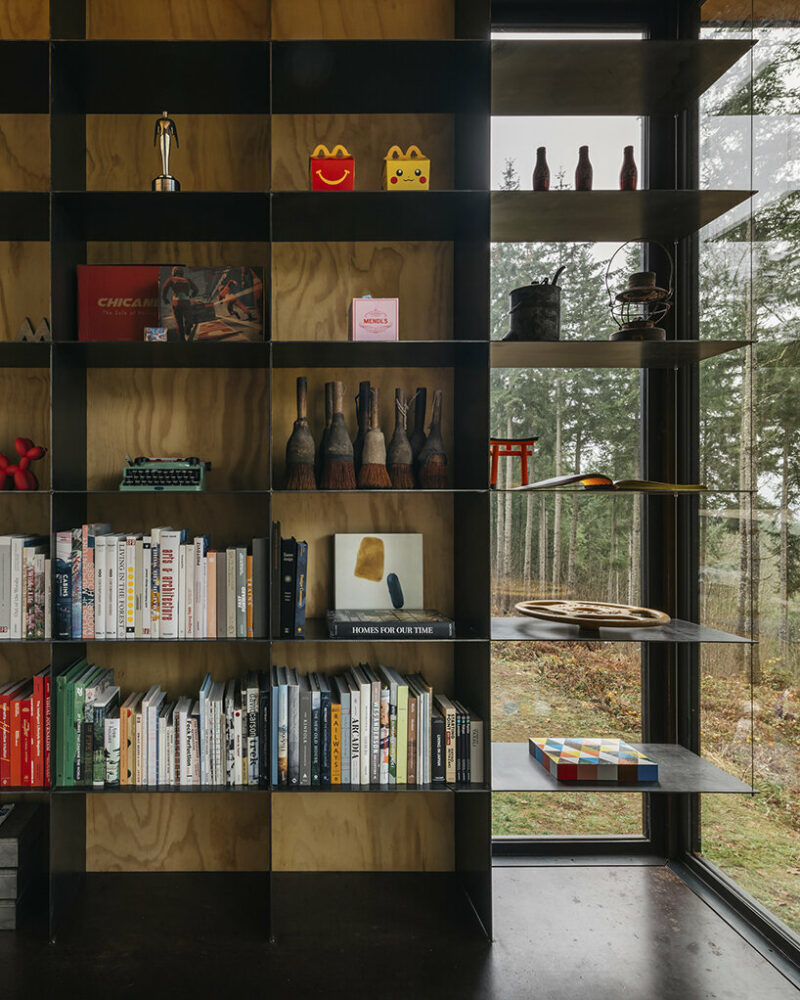 olson kundig architects’ mobile ‘maxon studio’ rolls into the forest on railroad tracks