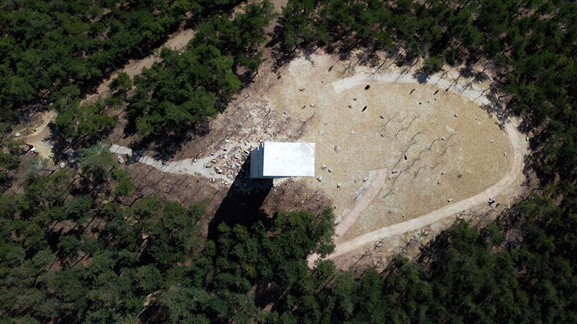 discover álvaro siza’s concrete pavilions in south korea through william mulvihill’s lens