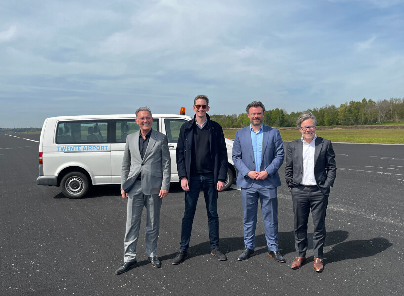 electric air taxi electron aviation twente airport