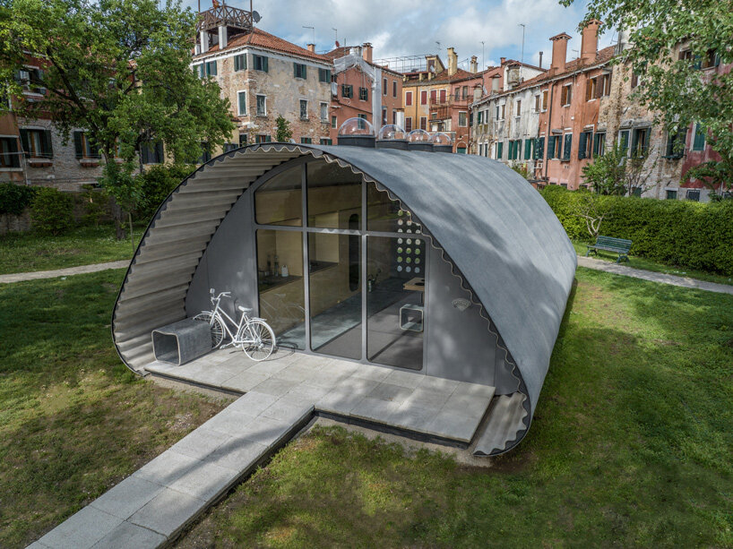 interview: norman foster & holcim explore global refugee crisis with essential homes prototype in venice