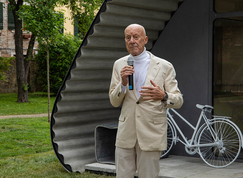 interview: norman foster & holcim explore global refugee crisis with essential homes prototype in venice