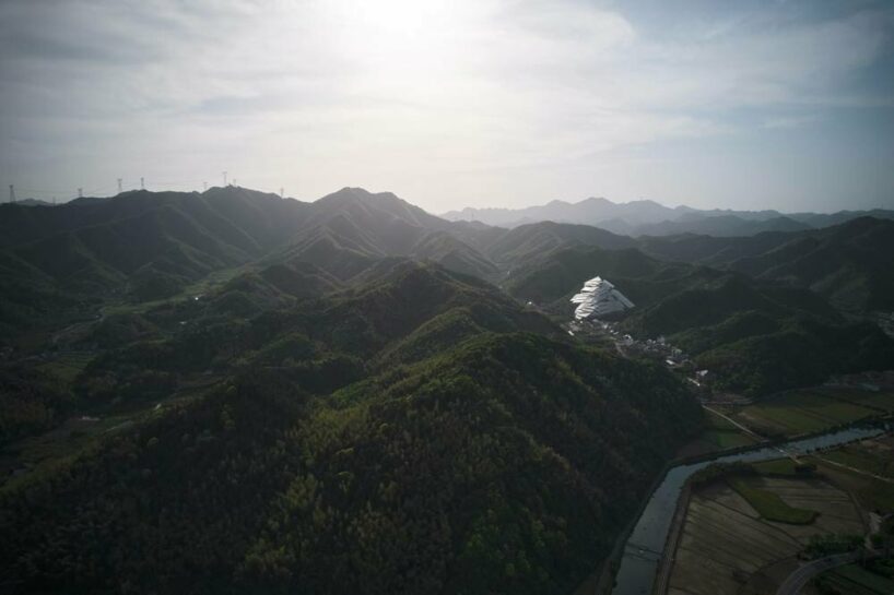 Το kejia mei αποτυπώνει τη δύναμη της αρχιτεκτονικής της τοπικής κοινότητας του Hangzhou στην Κίνα