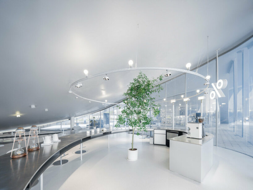 sou fujimoto’s ‘sky mountain’ curls up the coastal landscape of hainan province