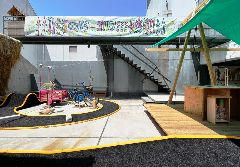 politics of living by dot architects spawns small autonomous spaces at TOTO GALLERY･MA 