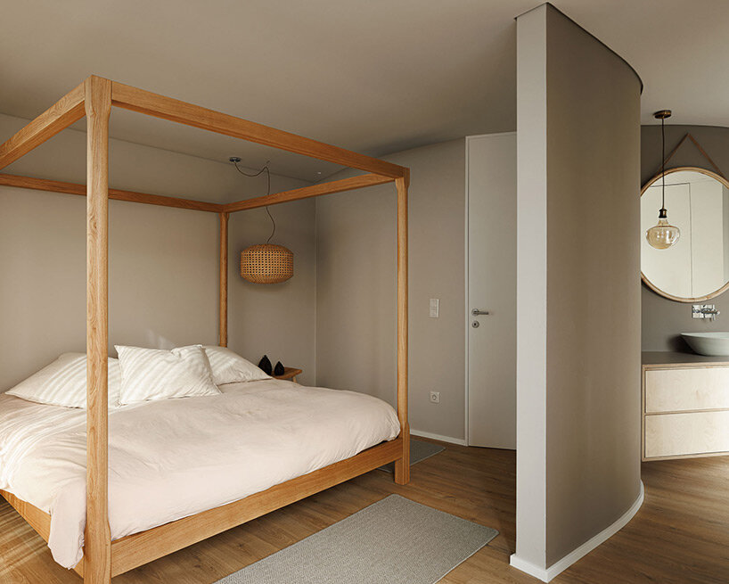 sandra micaela casinha’s ‘casa pátios de pétalas’ is a blossoming abode in portugal