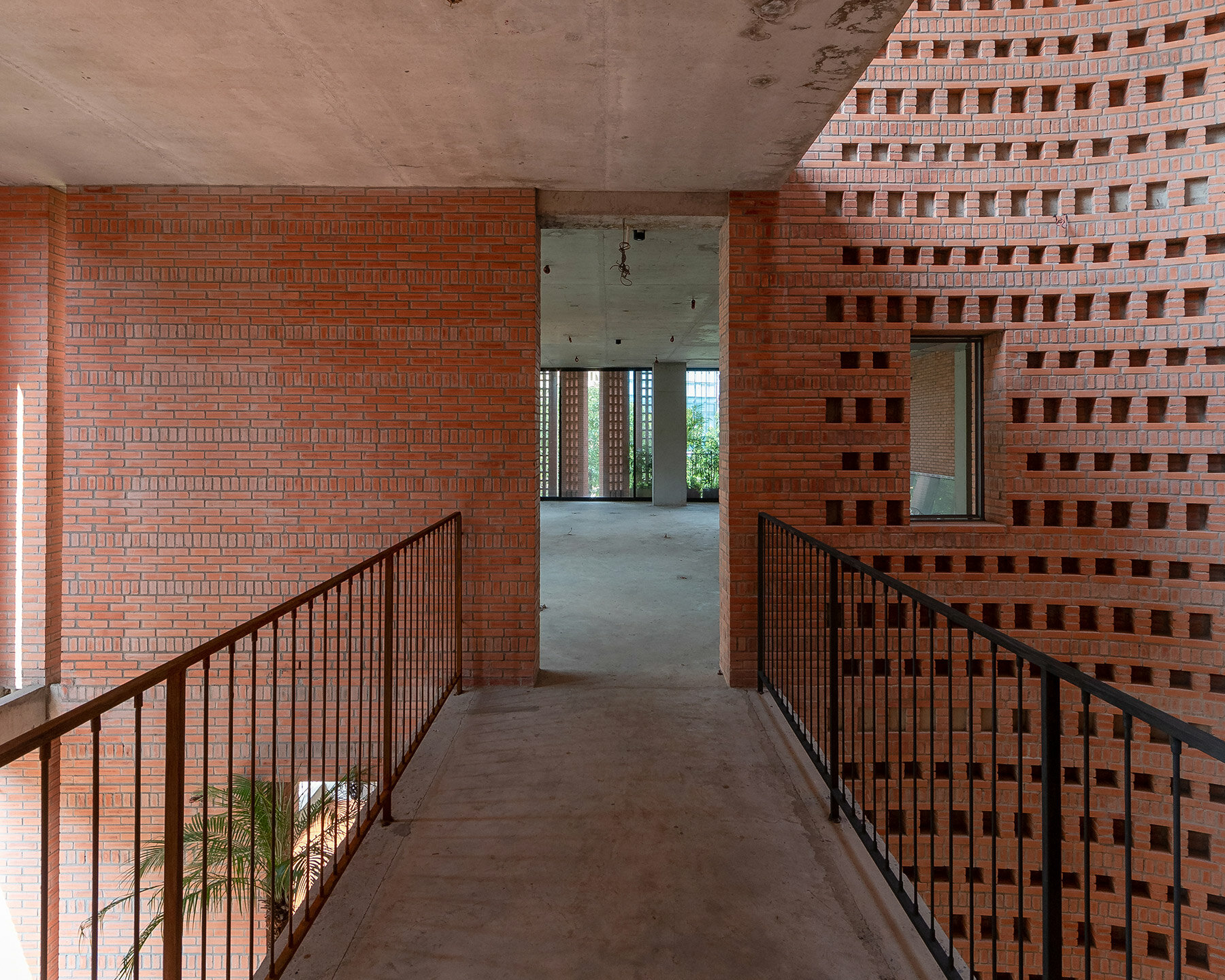 tropical-space-premier-office-ho-chi-minh-city-vietnam-designboom-06a