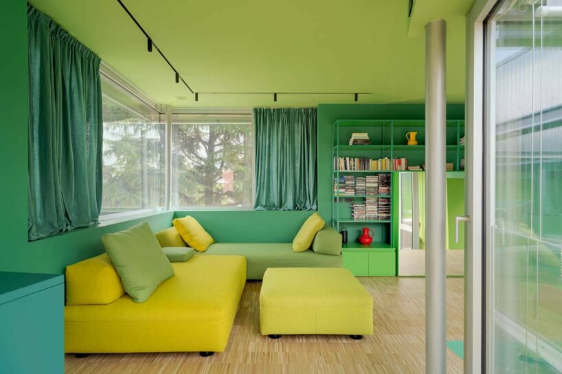 ELASTICOfarm clusters irregular boxes to form ‘the hole with the house around’