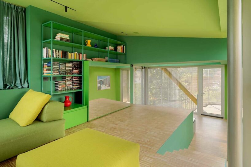 ELASTICOfarm clusters irregular boxes to form ‘the hole with the house around’