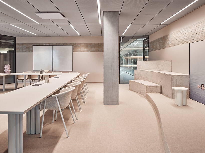 studio modijefsky booking.com 