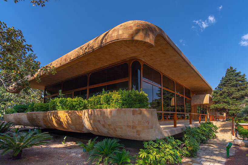 felipe pantone casa axis