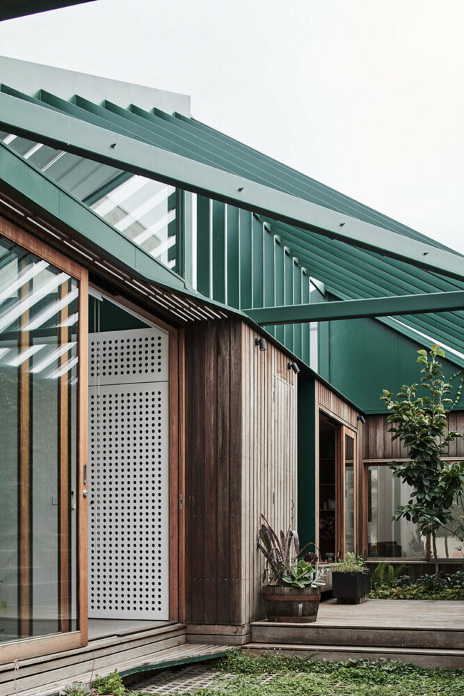 FIGR architecture studio dubs its newest melbourne dwelling ‘hot top peak’