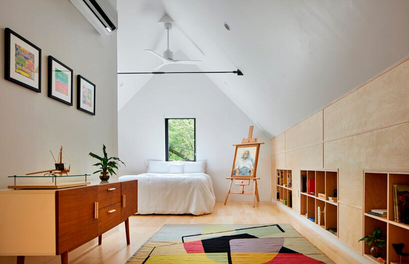 black reflective recyclable cladding coats pinkney neighborhood house in kansas