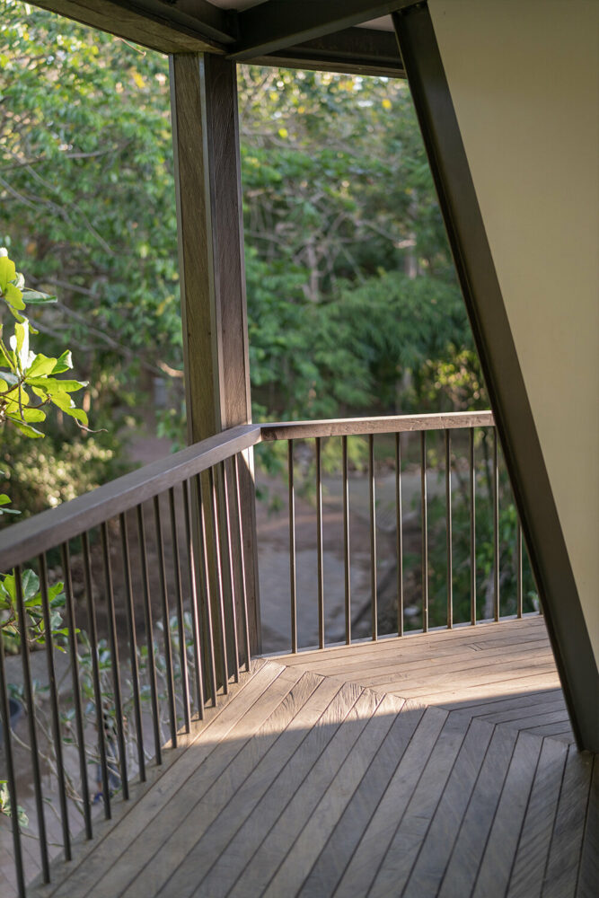 stilt studios embeds nature-infused treehouse restaurant within bali’s lush oasis