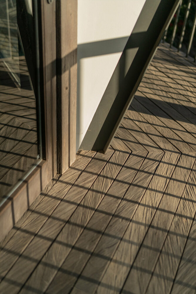 stilt studios embeds nature-infused treehouse restaurant within bali’s lush oasis