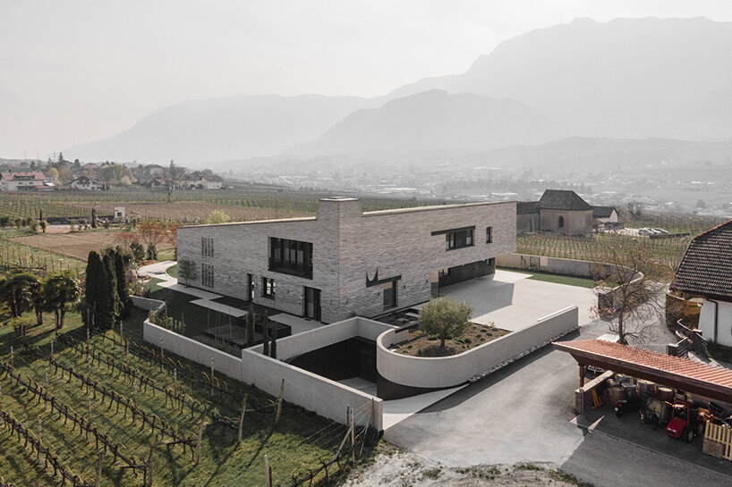 vernacular architecture twists with modern lines for modusarchitects' visibilio house in italy