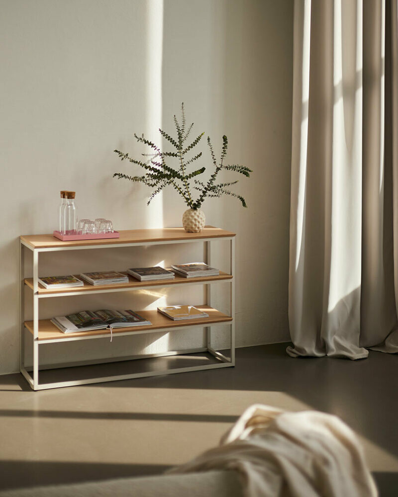 step inside the minimalist interior of hamburg-based kju.studio, captured by david altrath