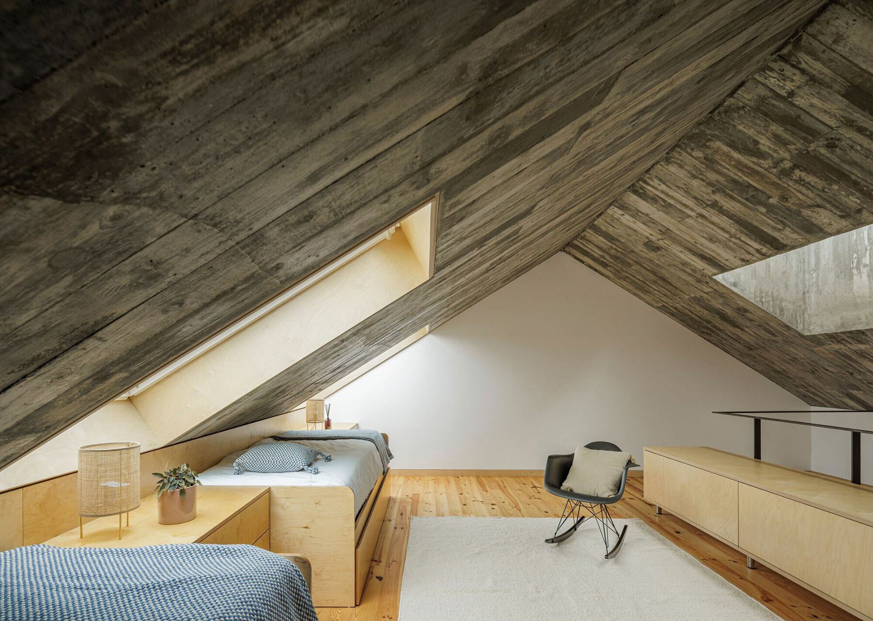 palheiro-house-pedro-henrique-arquiteto-esmoriz-portugal-designboom-08a