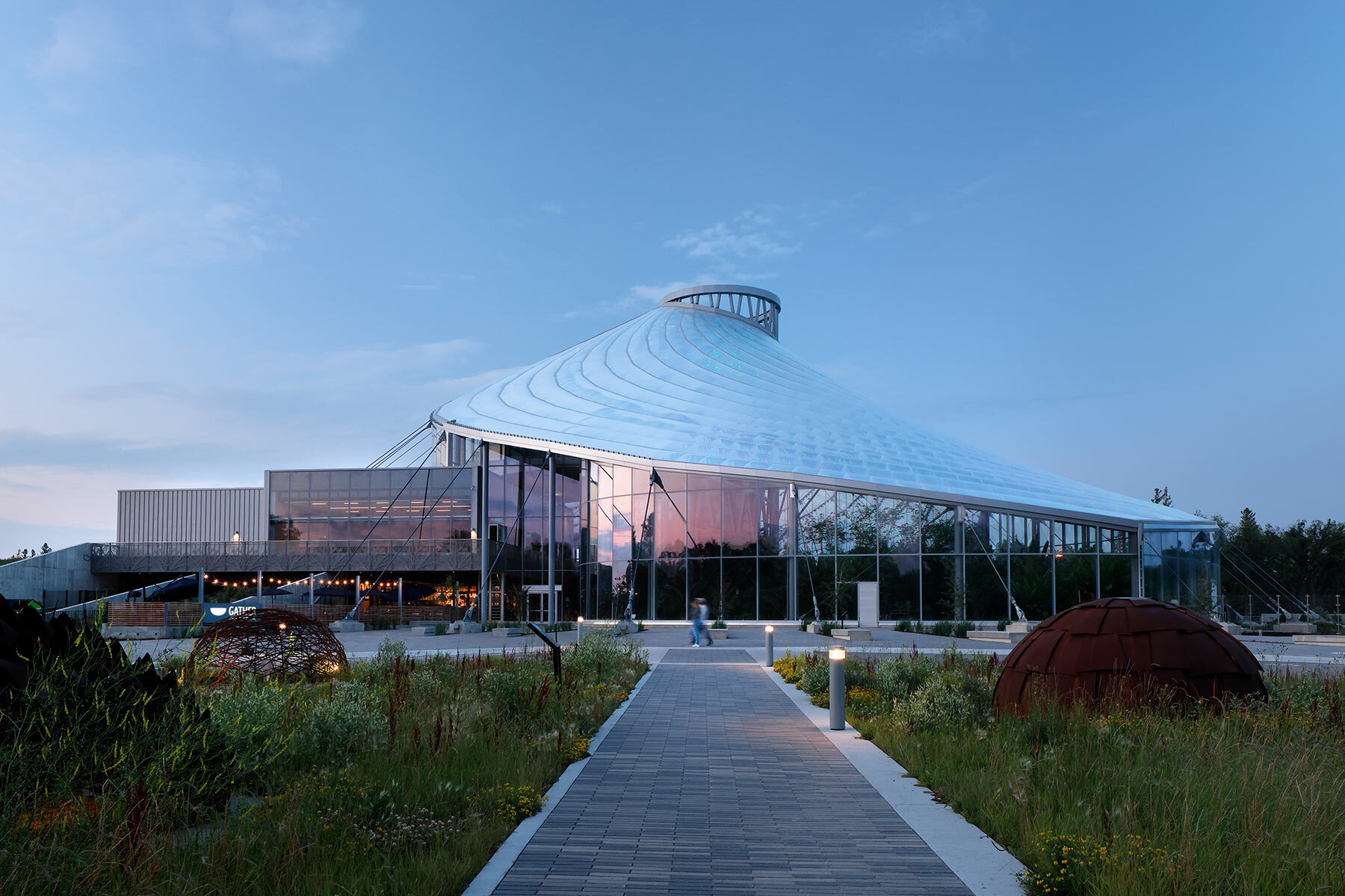 KPMB-the-leaf-botanical-gardens-assiniboine-park-winnipeg-manitoba-canada-designboom-08a