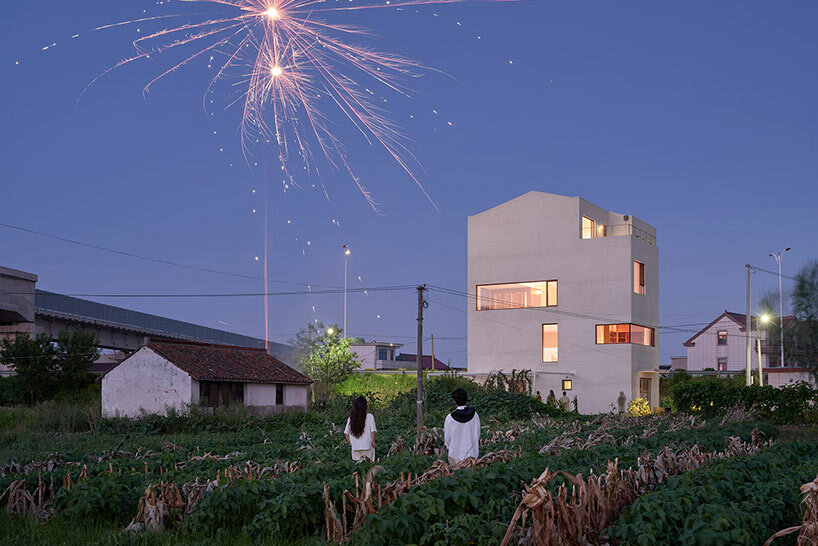 crossing house L&M