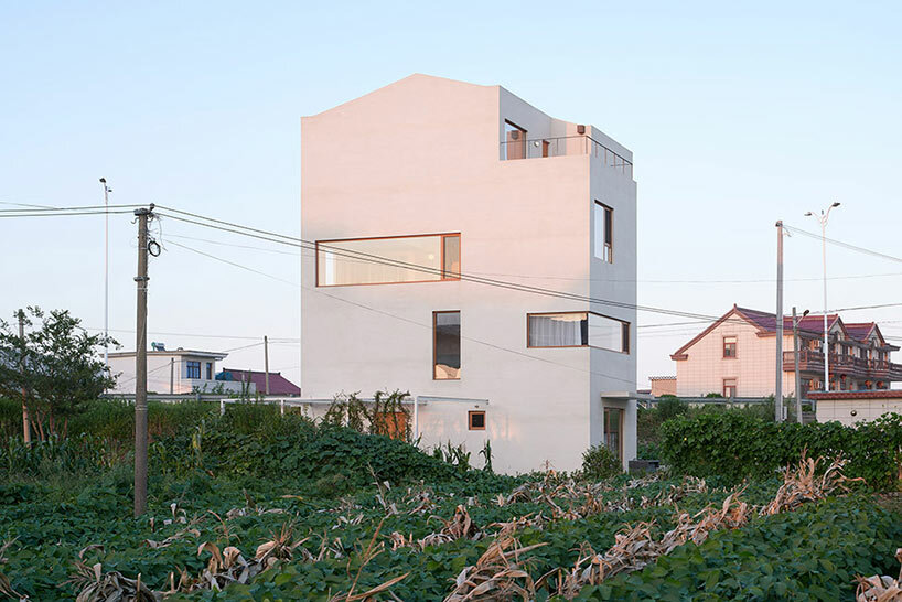 crossing house L&M